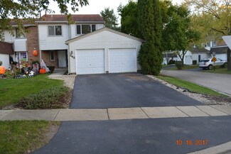 245 Porter Ln, Bolingbrook, IL 60440