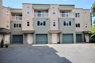 140 W Sunset Way Unit 8, Issaquah, WA 98027