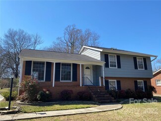 4024 Irvington Dr, Charlotte, NC 28205