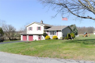 379 Valley hi Ct, Walnutport, PA 18088