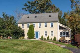 9 Cook St Unit 4, Kittery, ME 03904