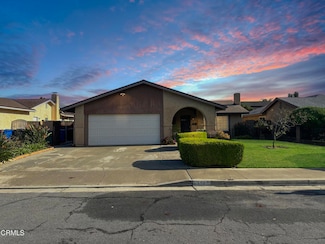 351 Peralta Dr, Santa Paula, CA 93060