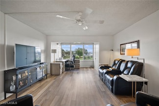 6102 Augusta Dr Unit 302, Fort Myers, FL 33907