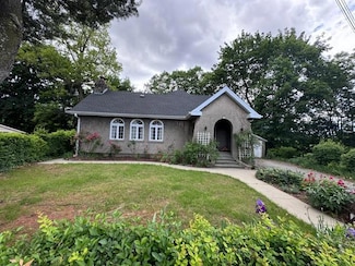 15 Holland Ave, Sleepy Hollow, NY 10591