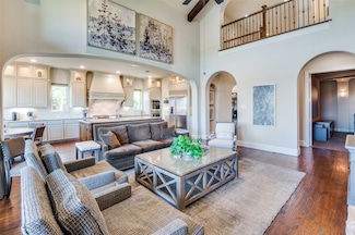 631 Creekway Dr, Irving, TX 75039