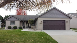 3800 Amber Ln, Janesville, WI 53546