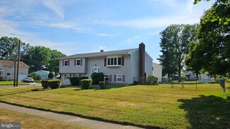 54 Rockland Rd, Ewing, NJ 08638
