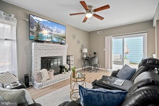 73 Adams St, Swedesboro, NJ 08085