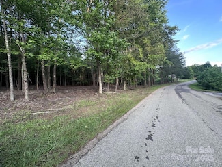 2320 Howard Arnette Rd, Lenoir, NC 28645