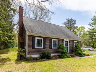 60 Woodlawn Cir, Marshfield, MA 02050