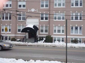 515 Pleasant St Unit 2-1, Melrose, MA 02176