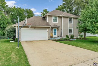 2840 SW Engler Ct, Topeka, KS 66614