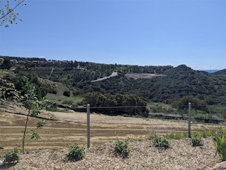 30 Coya Trail, Chatsworth, CA 91311