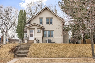212 Page St W, Saint Paul, MN 55107