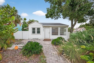 2501 Oakdale St S, Saint Petersburg, FL 33705