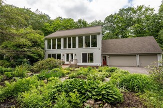 11486 Twin Mills Ln, Chardon, OH 44024