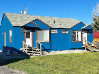217 & 219 Oregon St, Gooding, ID 83330
