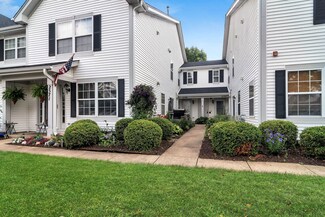 2569 Dickens Ct, Aurora, IL 60503