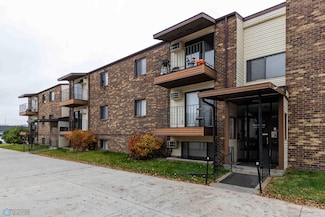 2650 15th St S Unit 203, Fargo, ND 58103
