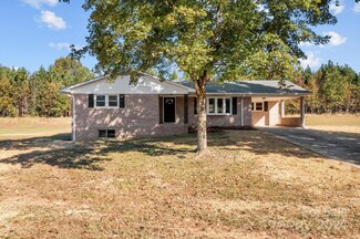 1251 Magnolia St, Albemarle, NC 28001