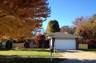 3704 Woodfield Ln, Elkhart, IN 46514