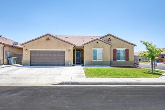 6883 E Erin Ave, Fresno, CA 93727