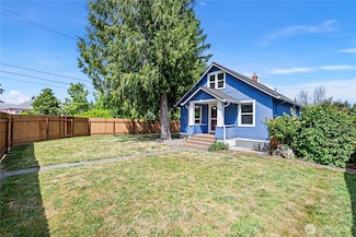 1403 Flower Ave, Port Orchard, WA 98366