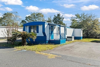3 Burr Cir, Murrells Inlet, SC 29576