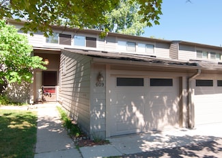609 Watersedge Dr, Ann Arbor, MI 48105