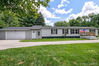 15334 Simmons Ave NE, Cedar Springs, MI 49319
