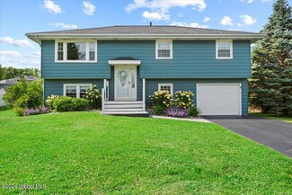 8 Deborah Dr, Latham, NY 12110