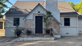 21205 Lopez St, Woodland Hills, CA 91364