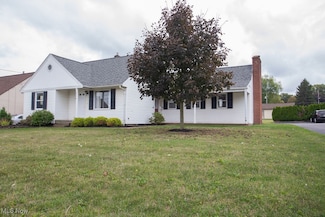 486 W Wilson St, Struthers, OH 44471
