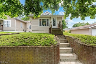 725 Saint Clair Ave, Barberton, OH 44203