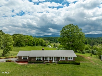 319 Hickory Tree Rd, Bristol, TN 37620
