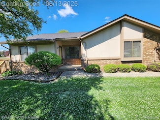 38824 Windmill Pointe S, Clinton Township, MI 48038
