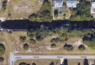 100 Antis Dr, Rotonda West, FL 33947