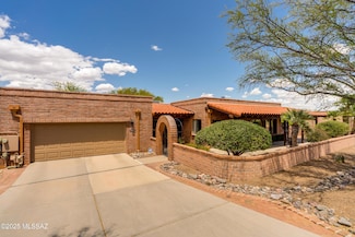 1760 W Camino Urbano, Green Valley, AZ 85622