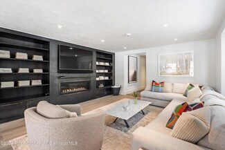 131 W Bleeker St, Aspen, CO 81611