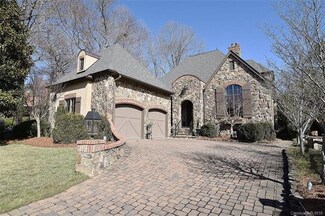 2200 Vauxhall Ct, Charlotte, NC 28226
