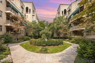 2374 Madison Rd, Cincinnati, OH 45208