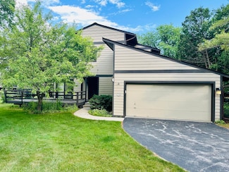 75 Point Elkhart Dr, Elkhart Lake, WI 53020