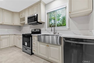 6711 Rhea Ave, Reseda, CA 91335