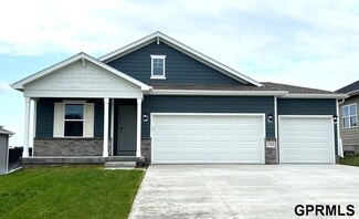 17651 Rose Lane Rd, Omaha, NE 68136