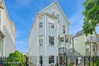 3421 W Melrose St, Chicago, IL 60618