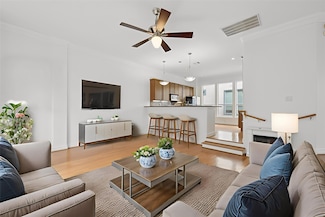 5731 Kansas St, Houston, TX 77007