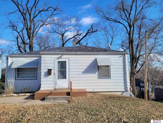 7205 Northridge Dr, Omaha, NE 68112