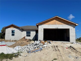 1035 Solar Ct, Labelle, FL 33935