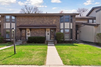 25073 Oakbrooke Dr, Southfield, MI 48033