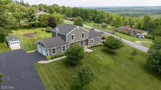 20 Scenic Dr, Newton, NJ 07860